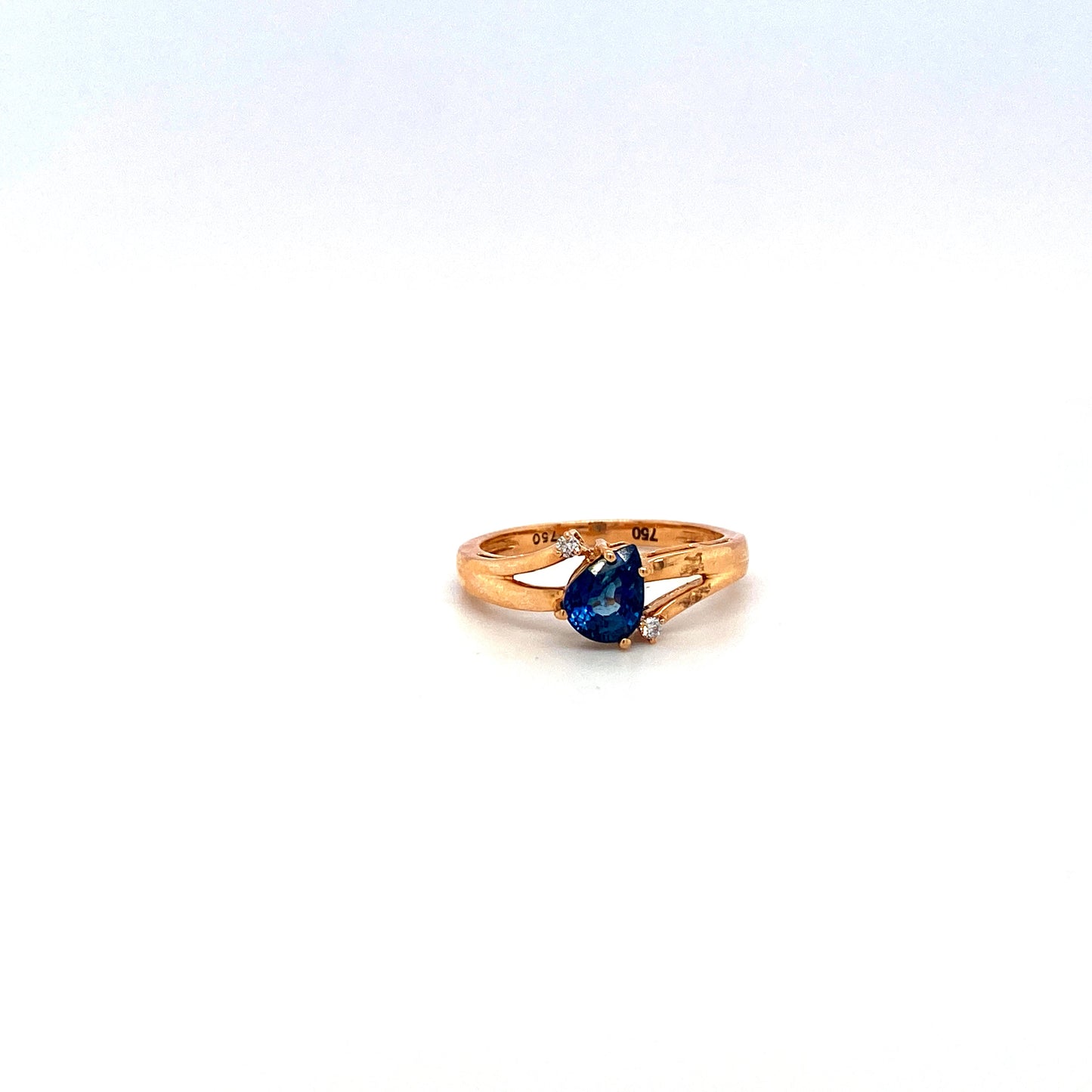 Sapphire and Diamond Ring in 18K Yellow Gold - KGR 13940