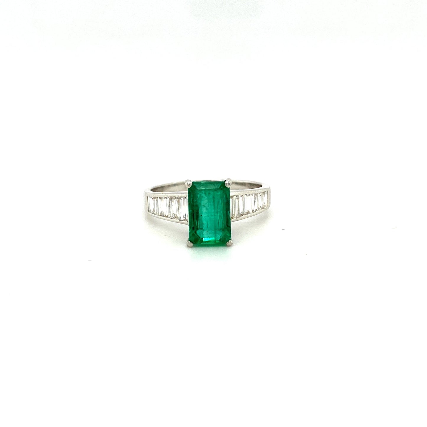 Emerald and Diamond Ring in 18K White Gold - KGR 16352